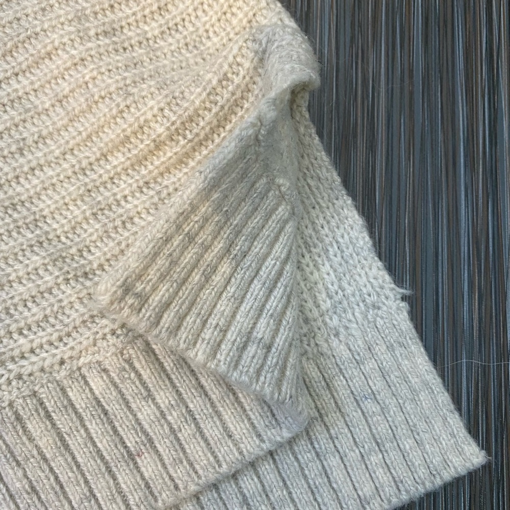 Sweater π - Picture 3 of 4